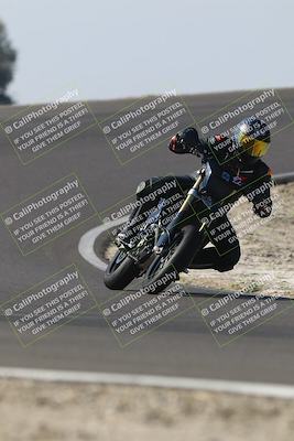 media/Nov-01-2025-TrackDaz (Sat) [[2b4d5192bc]]/B Group/1220pm (Turn 2 Outside)/